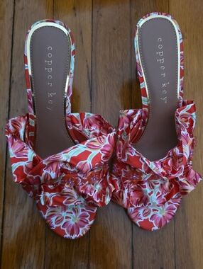 Copper Key Red Floral Twist Slide Mules